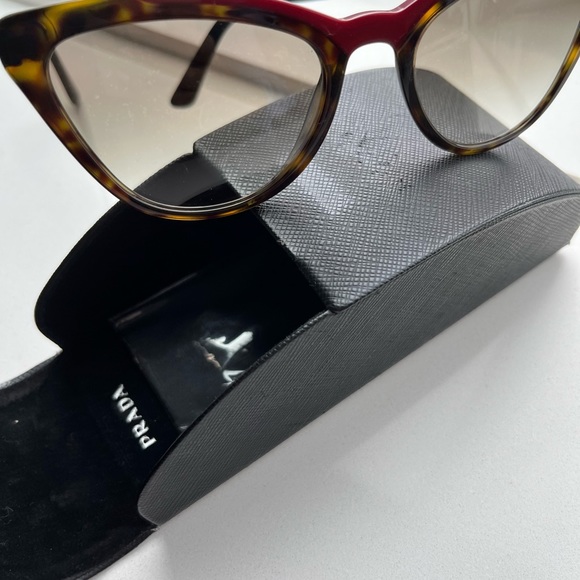 Prada sunglasses cat eye with two color combination. - Picture 3 of 6